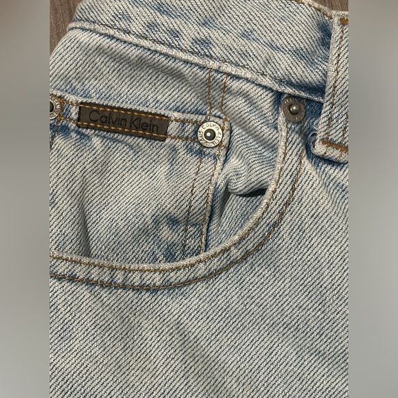 💙1990’s Vintage Calvin Klein Shorts💙 Womens 12. (fits more like a size 10). - Picture 3 of 8